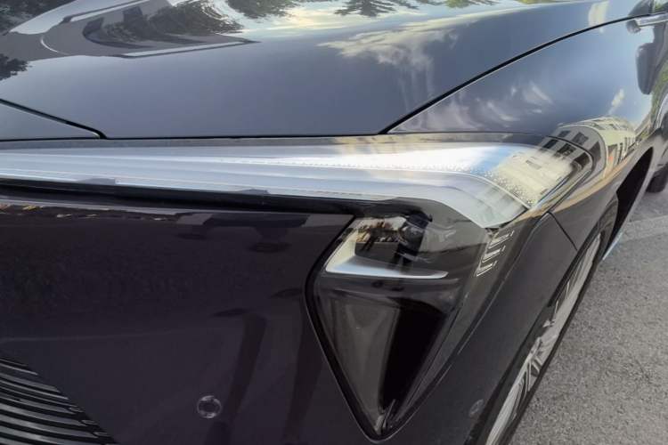 Used Buick L7 2025 Model Aivia Left Front Headlight