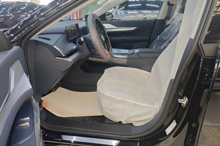 Used Buick L7 2025 Model Prestige Edition Left Front Seat