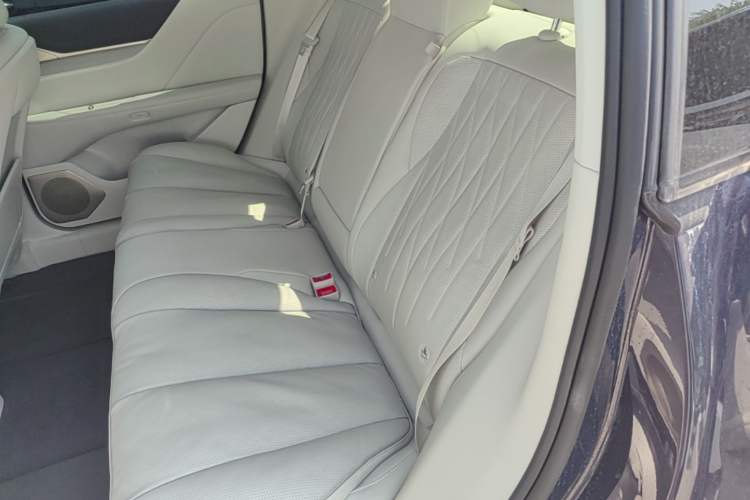 Used Buick L7 2025 Model Aivia Left Rear Seat