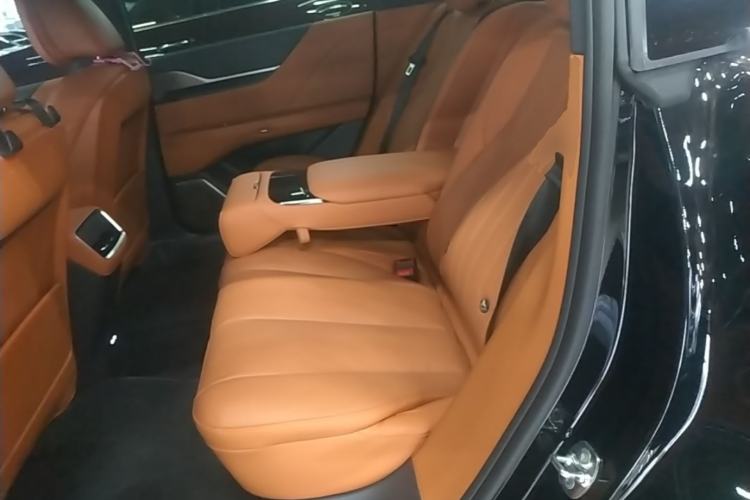 Used Buick L7 2025 Model Luxury Edition Left Rear Seat