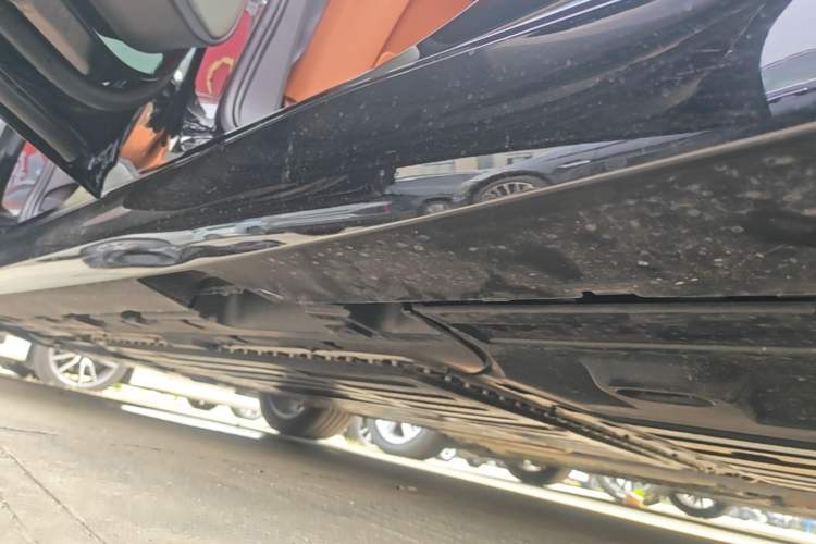 Used Buick L7 2025 Model Luxury Edition Left Side Sill