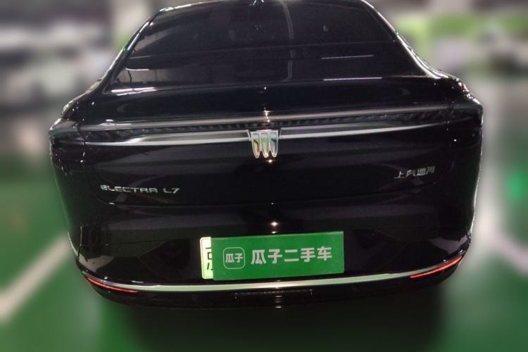 Used Buick L7 2025 Model Aivia Rear