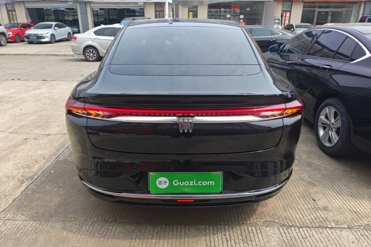 Used Buick L7 2025 Model Luxury Edition Rear