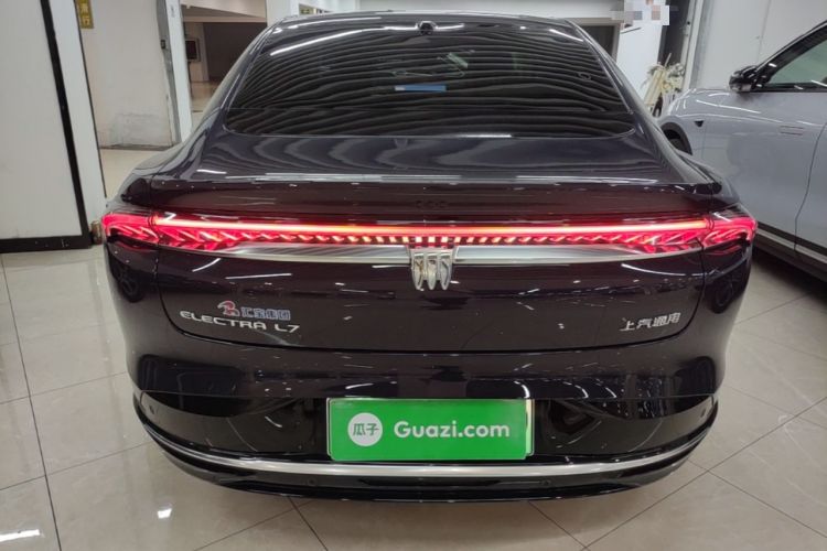 Used Buick L7 2025 Model Aivia Rear