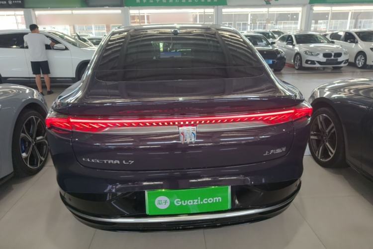 Used Buick L7 2025 Model Aivia Rear