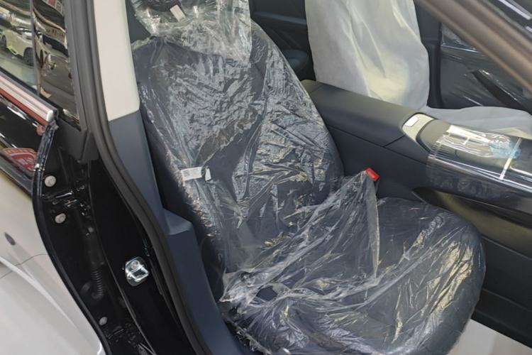 Used Buick L7 2025 Model Prestige Edition Right Front Seat