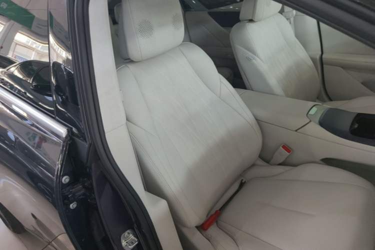 Used Buick L7 2025 Model Aivia Right Front Seat