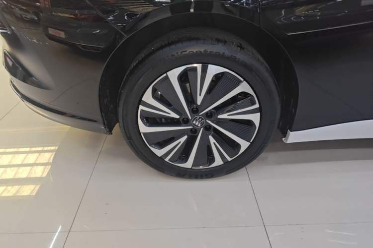Used Buick L7 2025 Model Prestige Edition Right Rear Wheel Hub