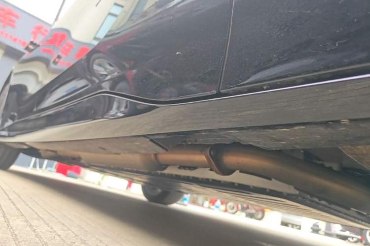 Used Buick L7 2025 Model Luxury Edition Right Side Sill