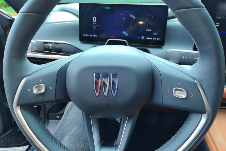 Used Buick L7 2025 Model Luxury Leisure Smart Driving Edition Steering Wheel