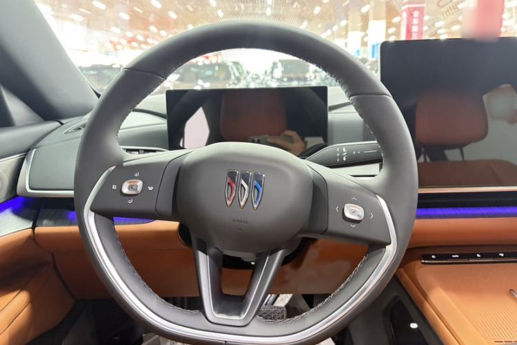 Used Buick L7 2025 Model Luxury Edition Steering Wheel