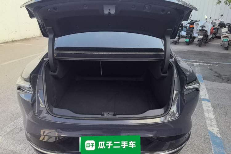 Used Buick L7 2025 Model Aivia Trunk