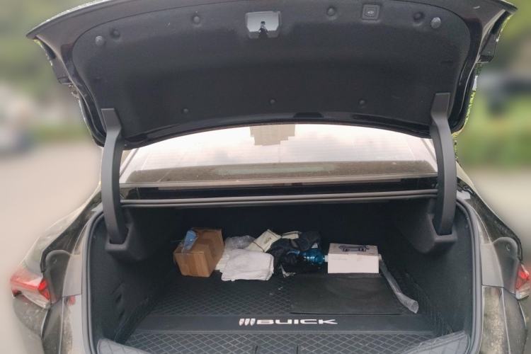 Used Buick L7 2025 Model Prestige Edition Trunk