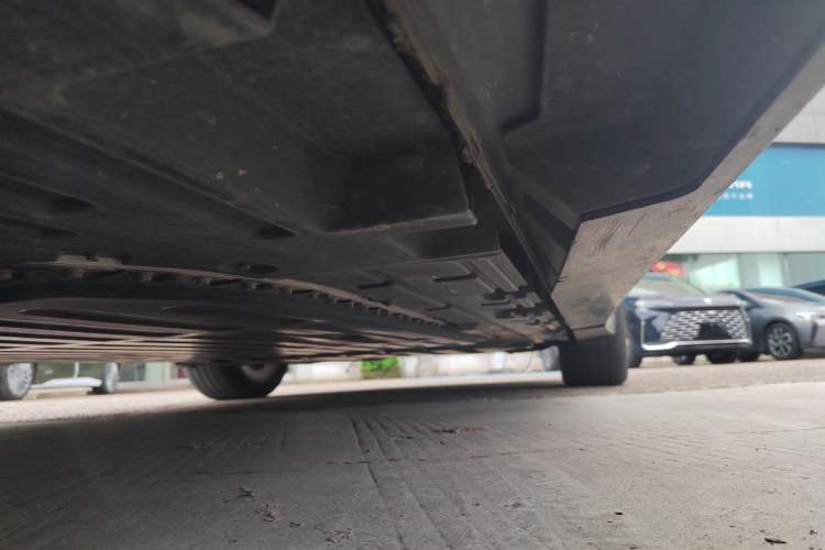 Used Buick L7 2025 Model Aivia Chassis Front Left
