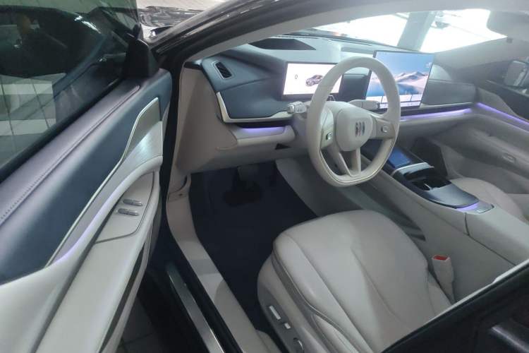 Used Buick L7 2025 Model Aivia Driver Seat