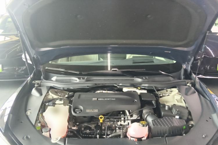 Used Buick L7 2025 Model Aivia Engine Bay