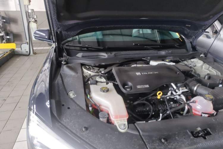 Used Buick L7 2025 Model Aivia Engine Bay Right