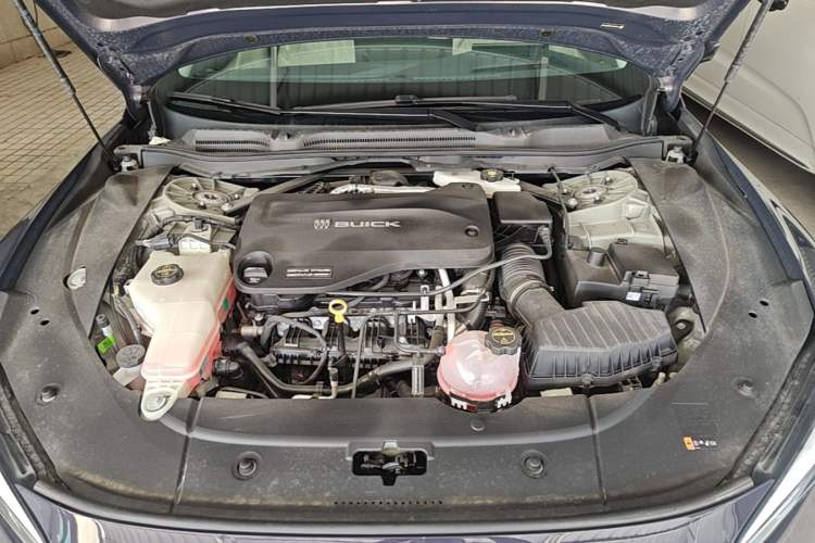 Used Buick L7 2025 Model Aivia Engine Bay