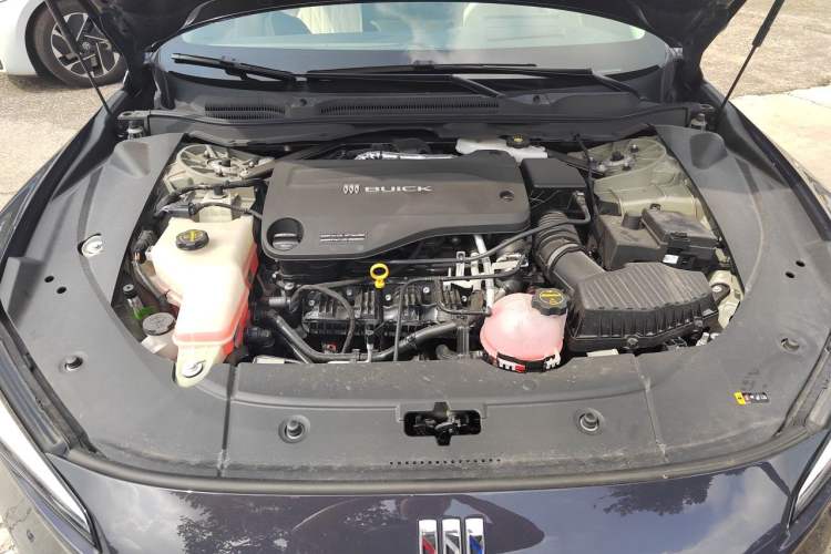 Used Buick L7 2025 Model Aivia Engine Bay