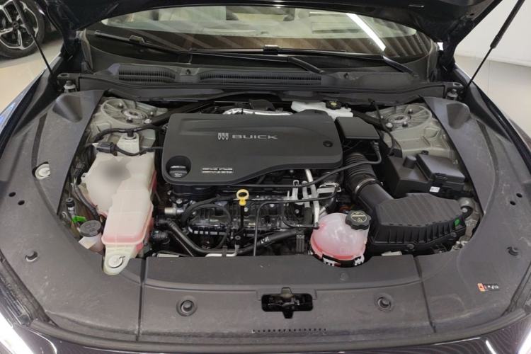 Used Buick L7 2025 Model Aivia Engine Bay