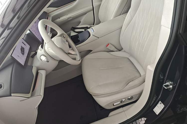 Used Buick L7 2025 Model Aivia Left Front Seat