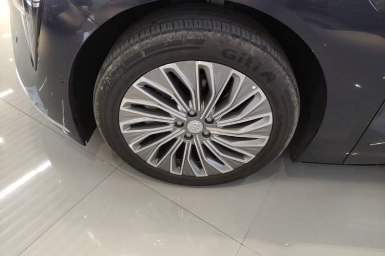 Used Buick L7 2025 Model Aivia Left Front Wheel Hub