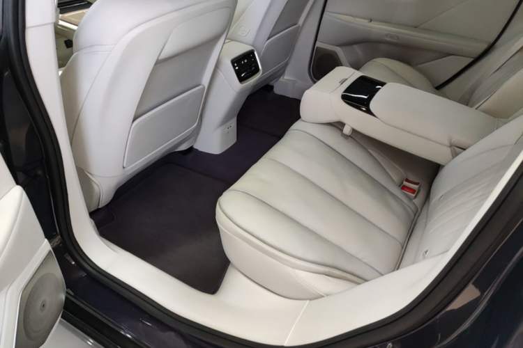Used Buick L7 2025 Model Aivia Left Rear Seat