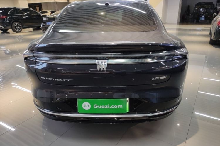 Used Buick L7 2025 Model Aivia Rear