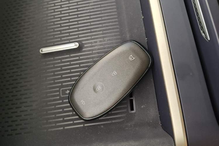 Used Buick L7 2025 Model Aivia Vehicle Key