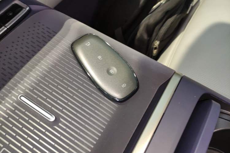 Used Buick L7 2025 Model Aivia Vehicle Key
