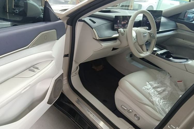 Used Buick L7 2025 Model Aivia Driver Seat
