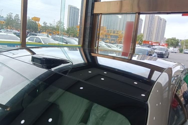 Used Buick L7 2025 Model Aivia Roof