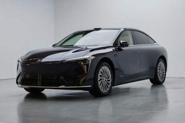 Used Buick L7 2025 Model Aivia