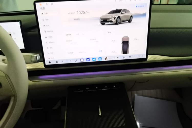 Used Buick L7 2025 Model Aivia Audio And AC Panel