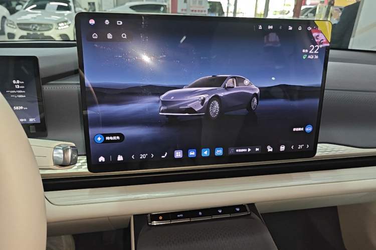 Used Buick L7 2025 Model Aivia Audio And AC Panel