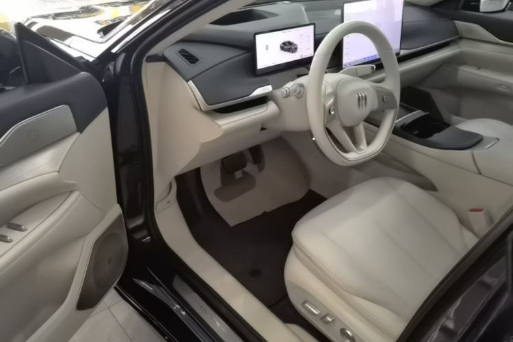 Used Buick L7 2025 Model Aivia Driver Seat