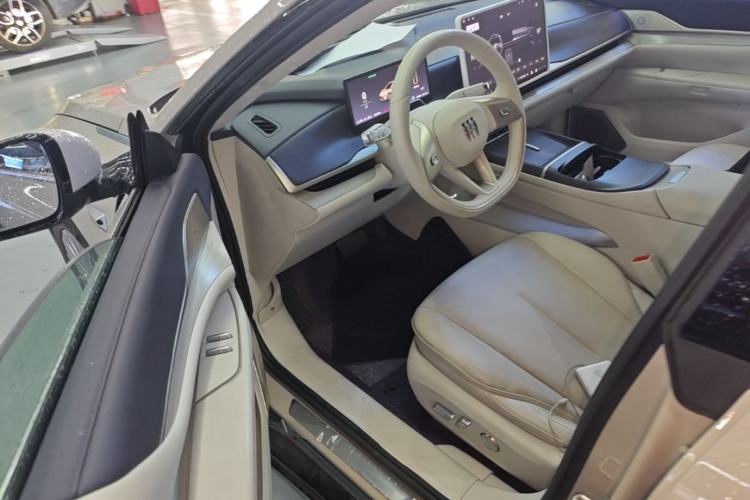 Used Buick L7 2025 Model Aivia Driver Seat