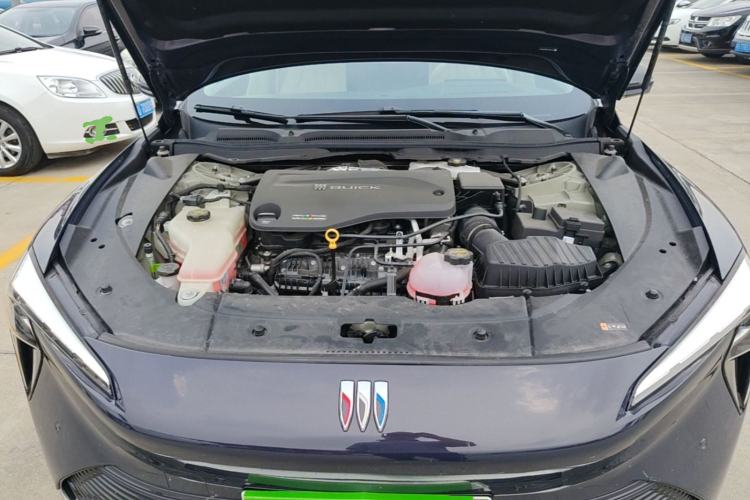 Used Buick L7 2025 Model Aivia Engine Bay