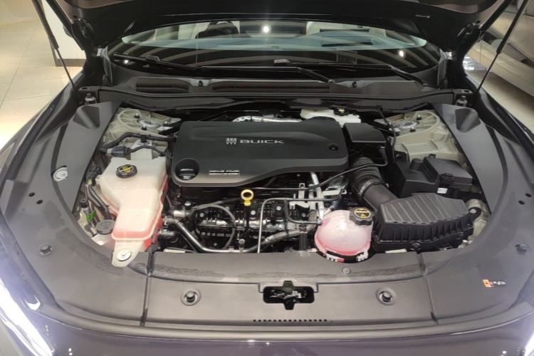 Used Buick L7 2025 Model Aivia Engine Bay
