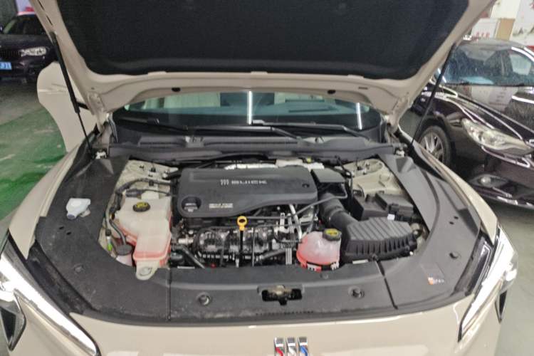 Used Buick L7 2025 Model Aivia Engine Bay