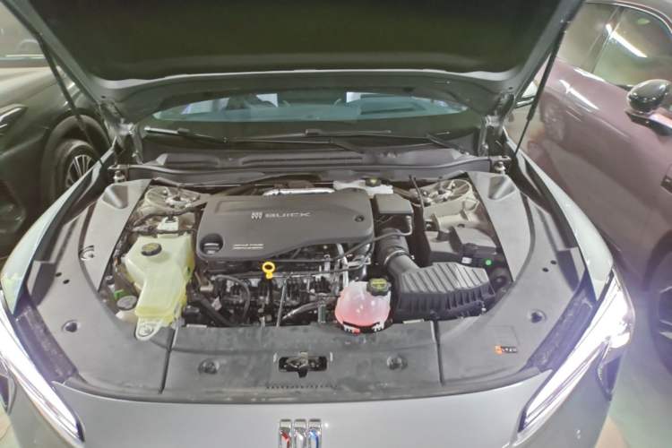 Used Buick L7 2025 Model Aivia Engine Bay