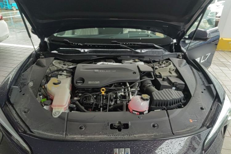 Used Buick L7 2025 Model Aivia Engine Bay