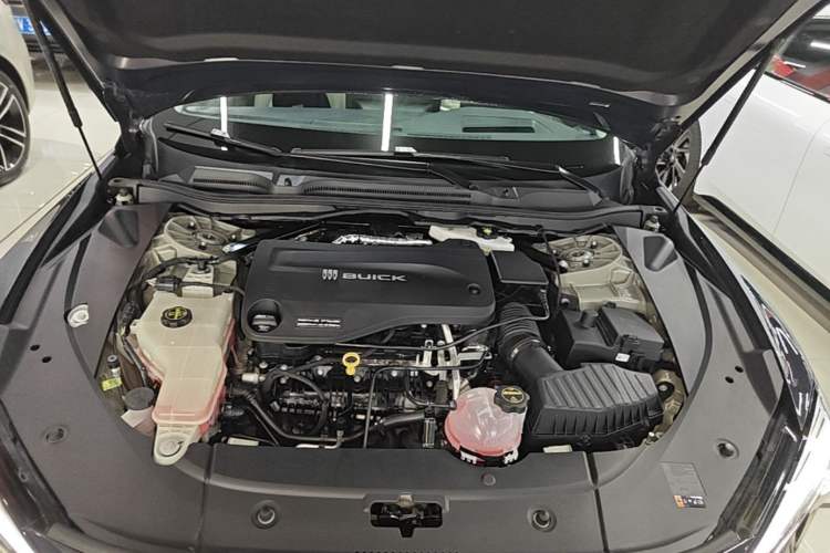 Used Buick L7 2025 Model Aivia Engine Bay