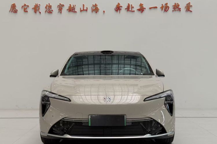 Used Buick L7 2025 Model Aivia Exterior 2