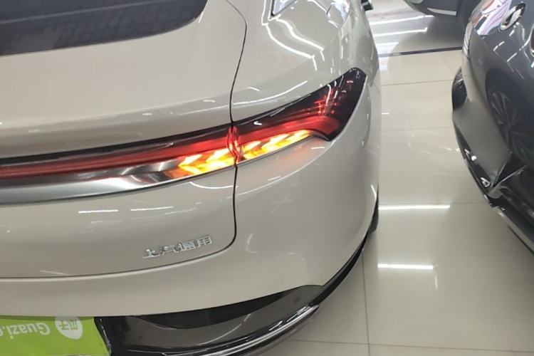 Used Buick L7 2025 Model Luxury Edition Exterior 3