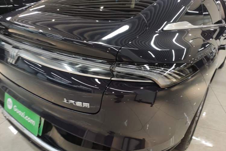 Used Buick L7 2025 Model Aivia Exterior 3