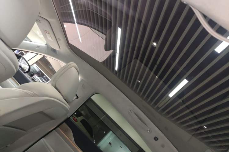 Used Buick L7 2025 Model Aivia Headliner