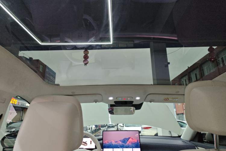 Used Buick L7 2025 Model Aivia Headliner