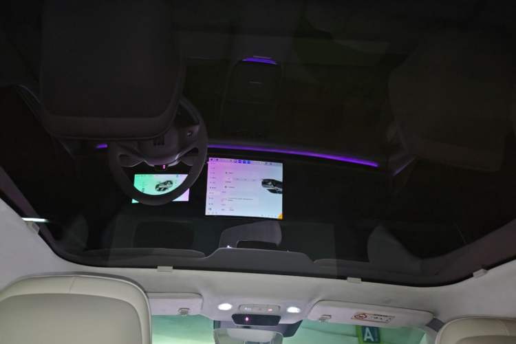 Used Buick L7 2025 Model Aivia Headliner