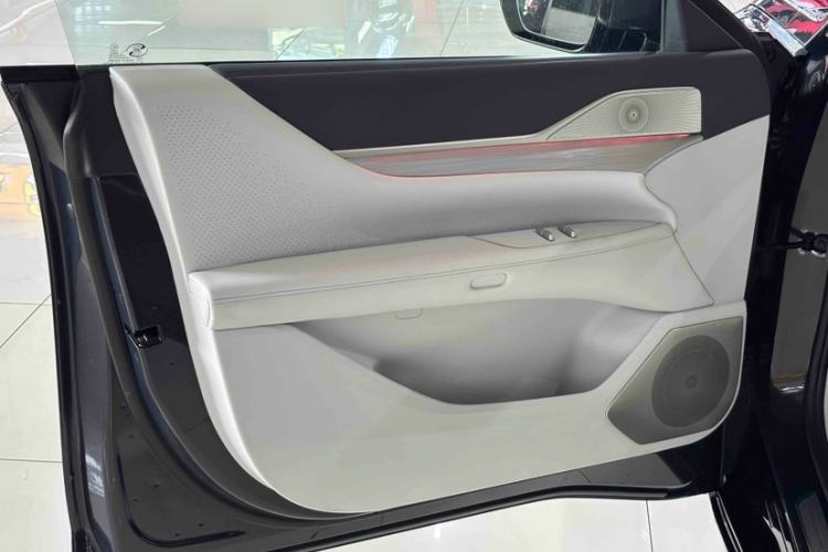 Used Buick L7 2025 Model Aivia Interior 11